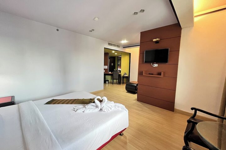 Room 13 of 43