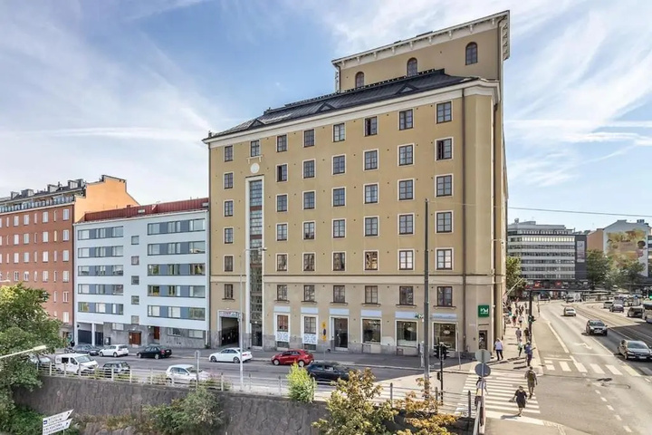 Helsinki Tower Penthouse 1 BR and Loft with 360 degree Views