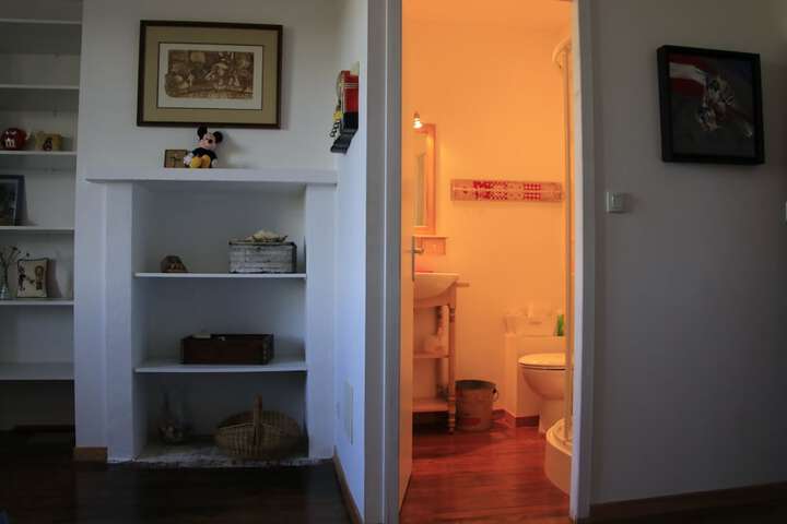 Room 9 of 11