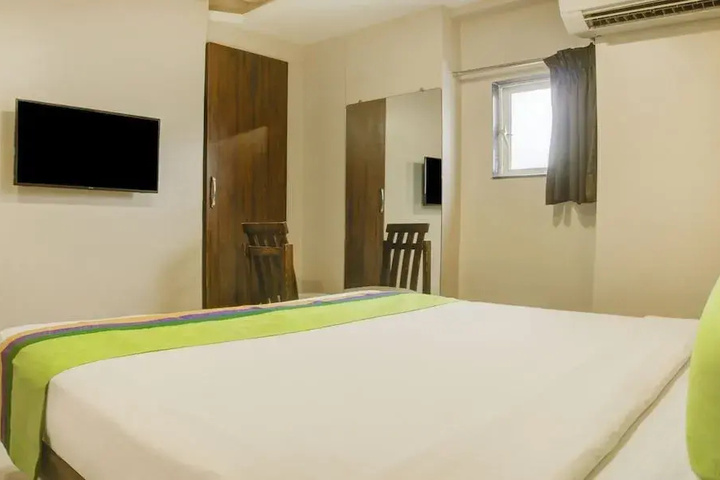 Room 6 of 29