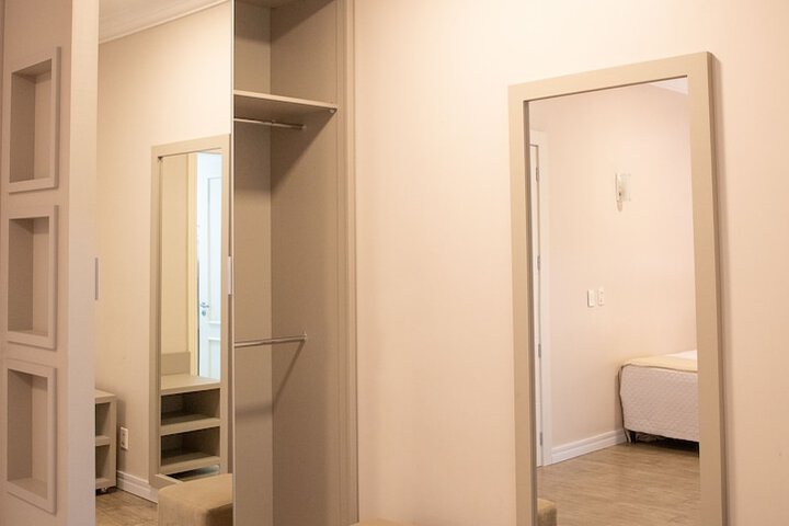 Room 8 of 95