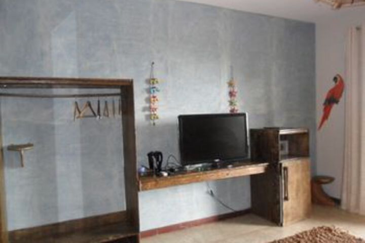 Room 40 of 177