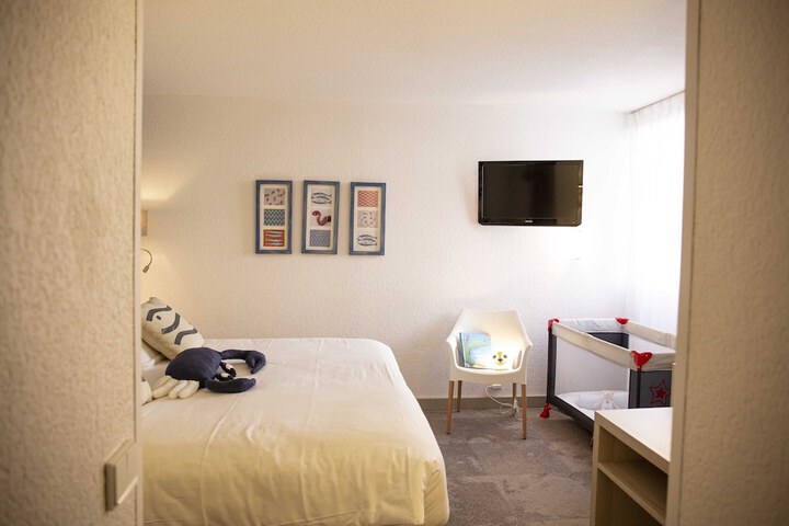 Room 16 of 75