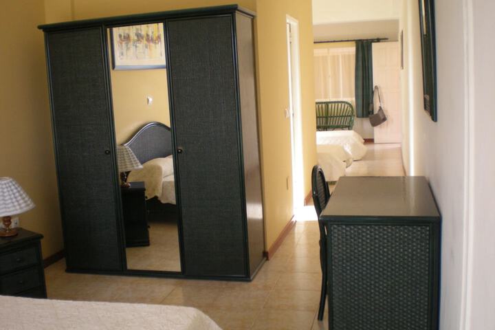 Room 18 of 50