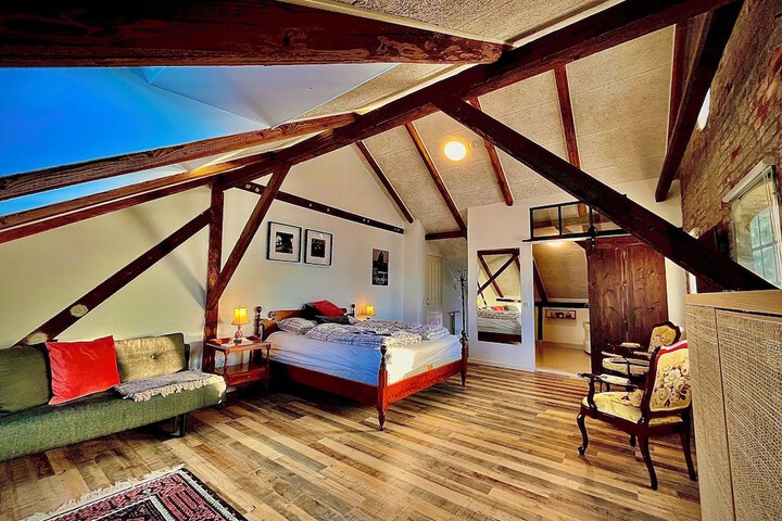 Room 5 of 78