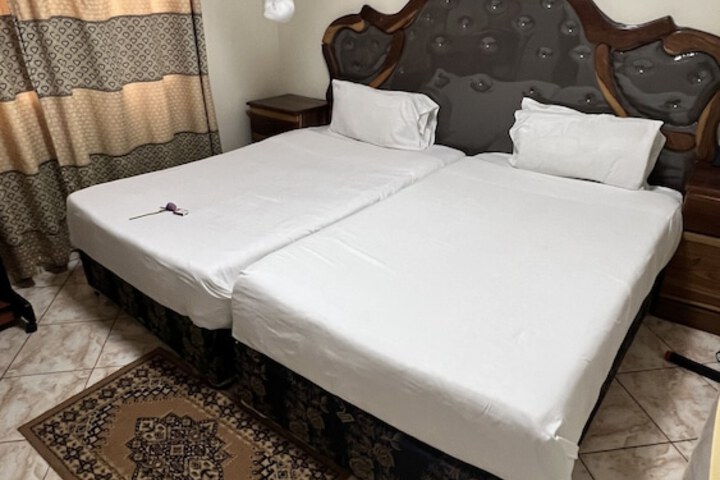 Room 15 of 62