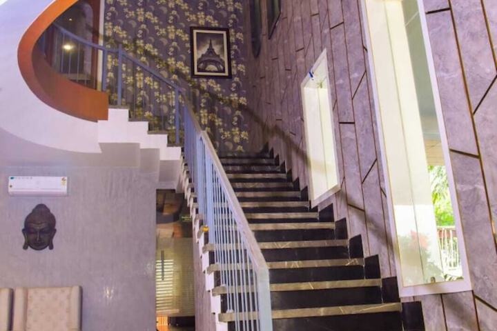 Hotel Interior 4 of 44