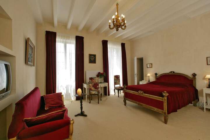 Room 9 of 43
