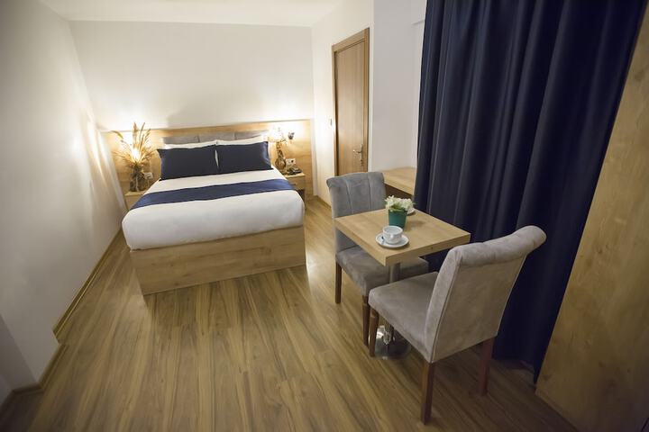 Room 44 of 85