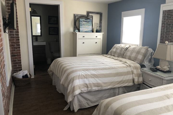 Room 11 of 74