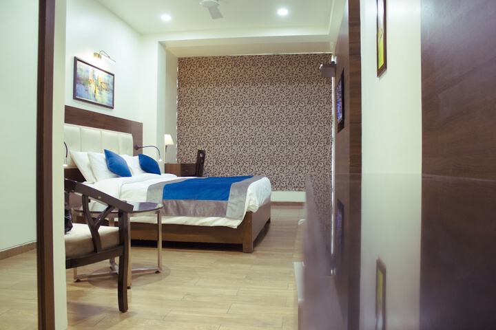 Room 25 of 52