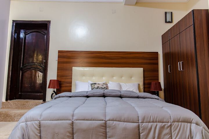Room 15 of 98