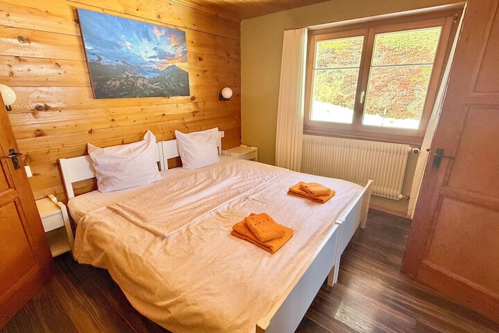 Room 4 of 67
