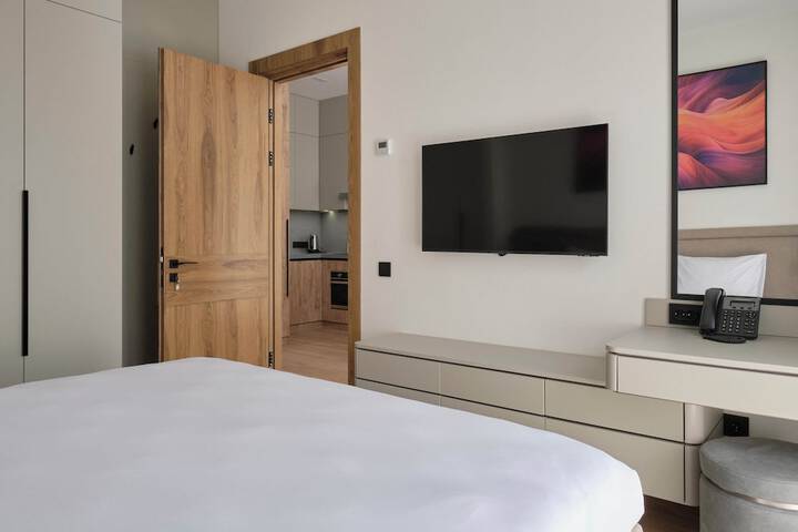 Room 10 of 96