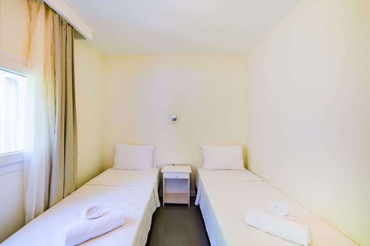 Room 19 of 65