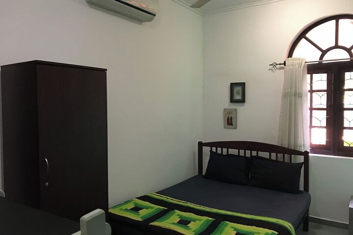 Room 16 of 53