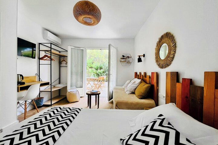 Room 34 of 82
