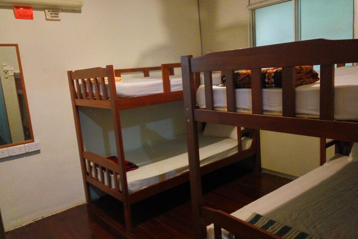 Room 30 of 132