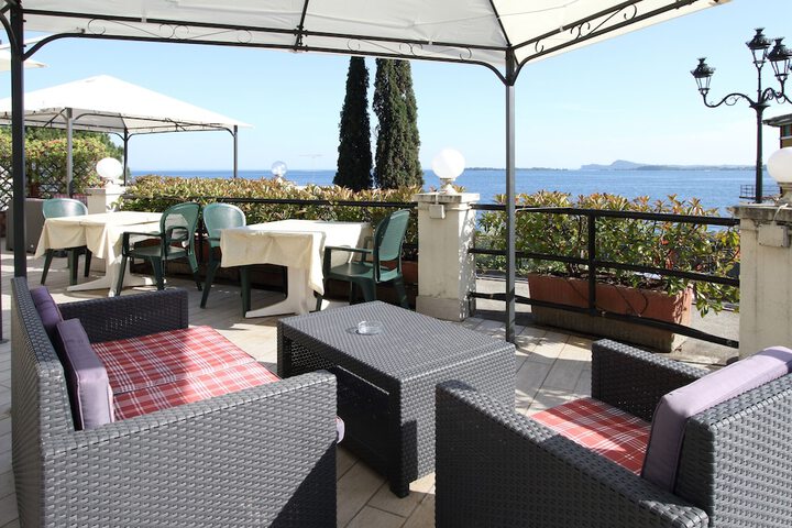 Terrace/Patio 17 of 41