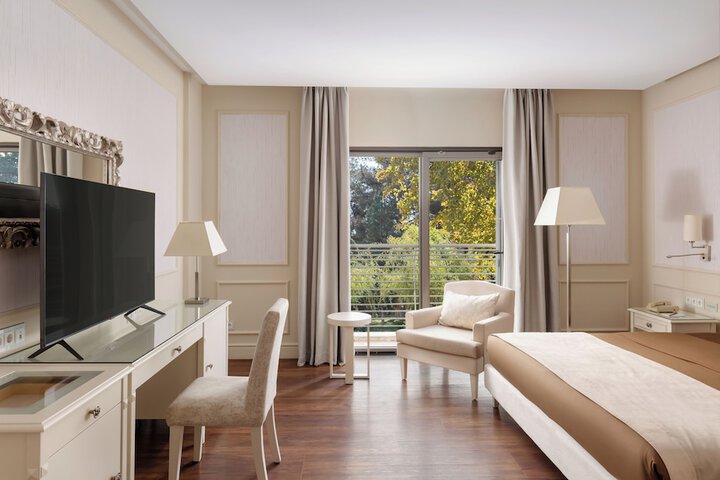 Room 26 of 140
