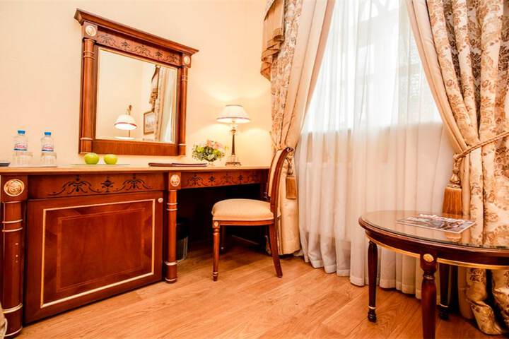 Room 14 of 61