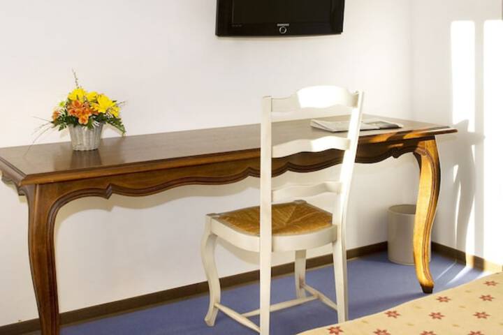 Room 5 of 29