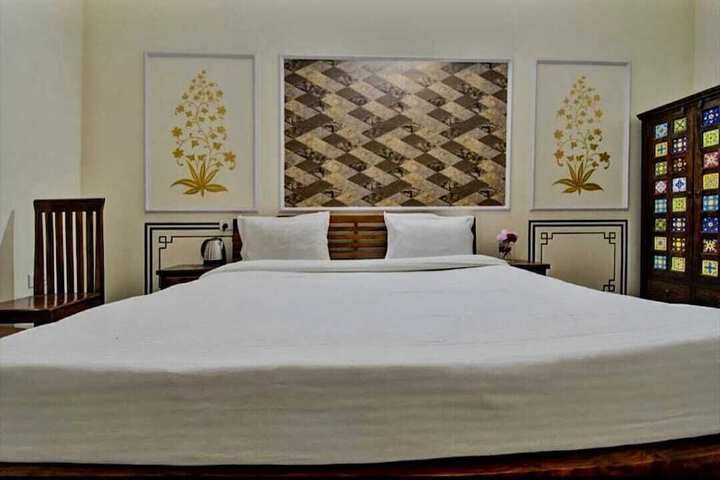 Room 5 of 21