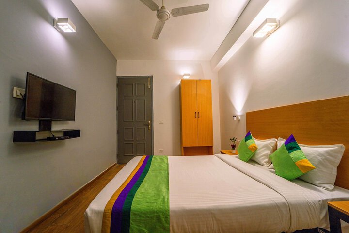 Room 20 of 34