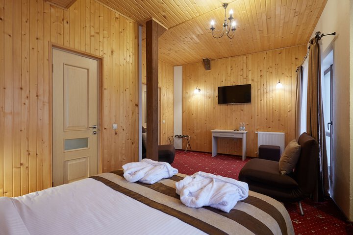 Room 17 of 61