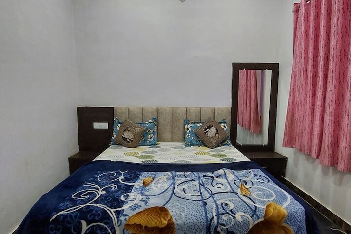 Room 5 of 25