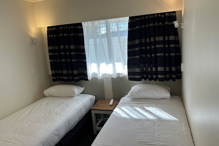 Room 8 of 75