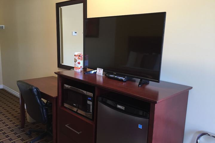 Room 33 of 62