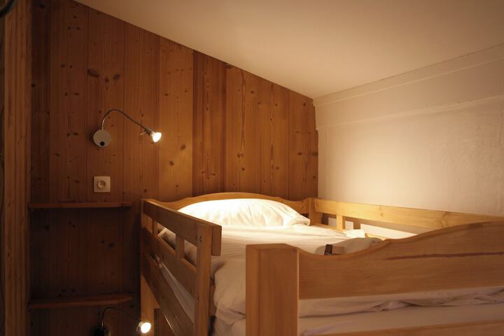 Room 31 of 82