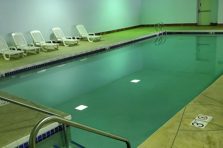 Pool 6 of 10