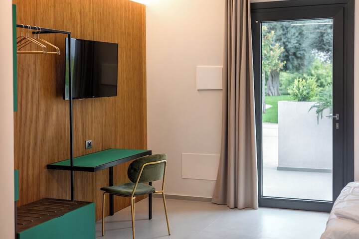 Room 16 of 68