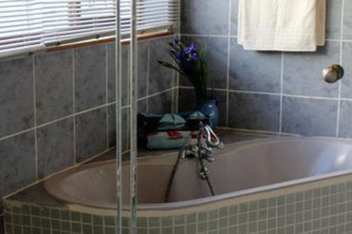 Hot Tub 12 of 17