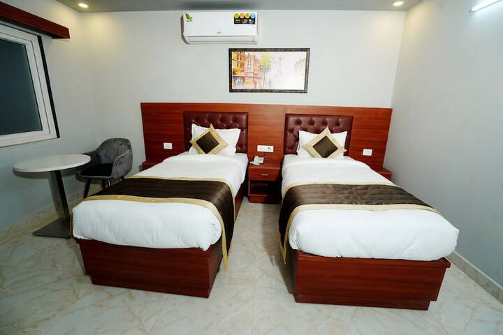 Room 16 of 37