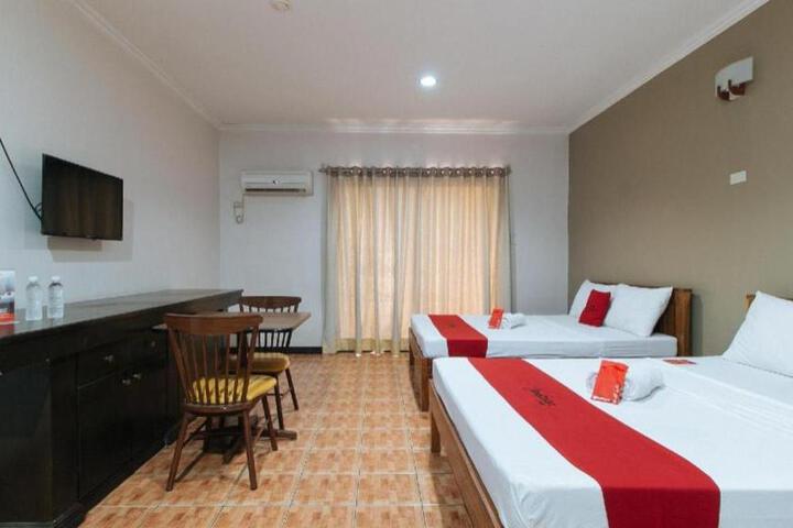 RedDoorz at Km 50 Aguinaldo Highway Tagaytay