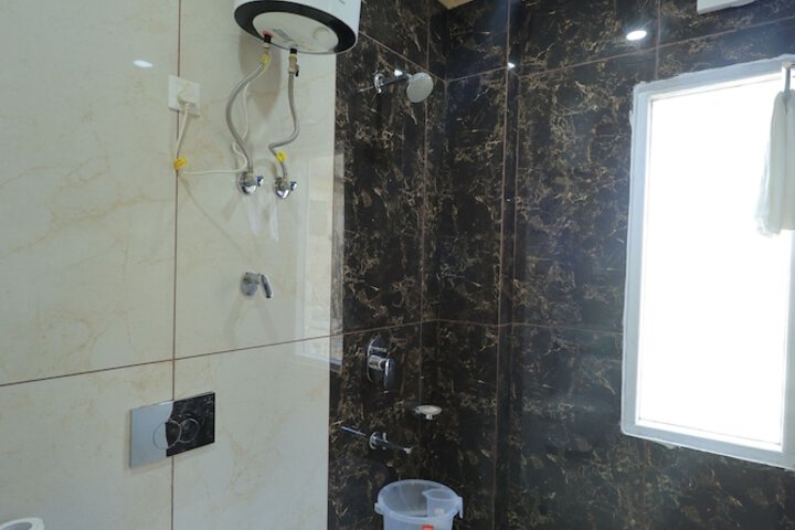 Room 14 of 23
