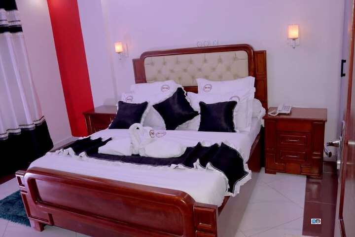Room 4 of 23