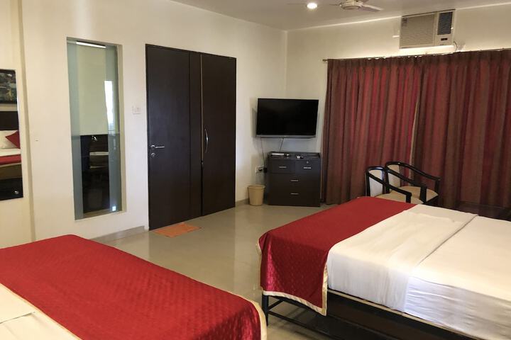 Room 30 of 124