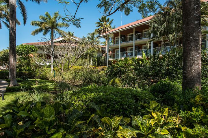 Hotel Exterior 96 of 120