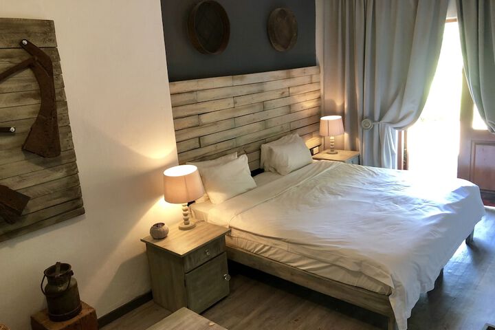 Room 15 of 80