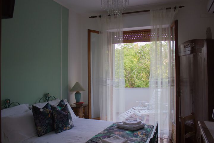 Room 10 of 69