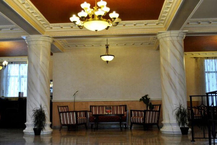 Hotel Lobby