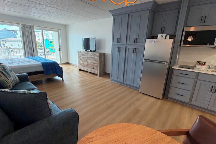 Room 2 of 20