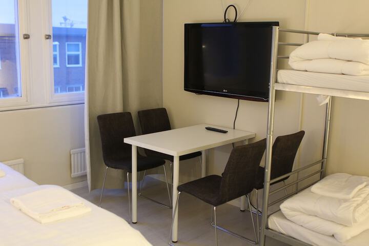Room 37 of 82