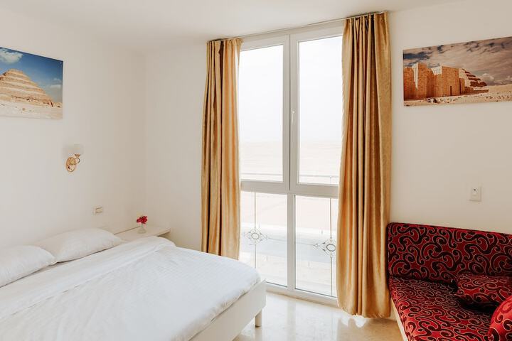 Room 44 of 98
