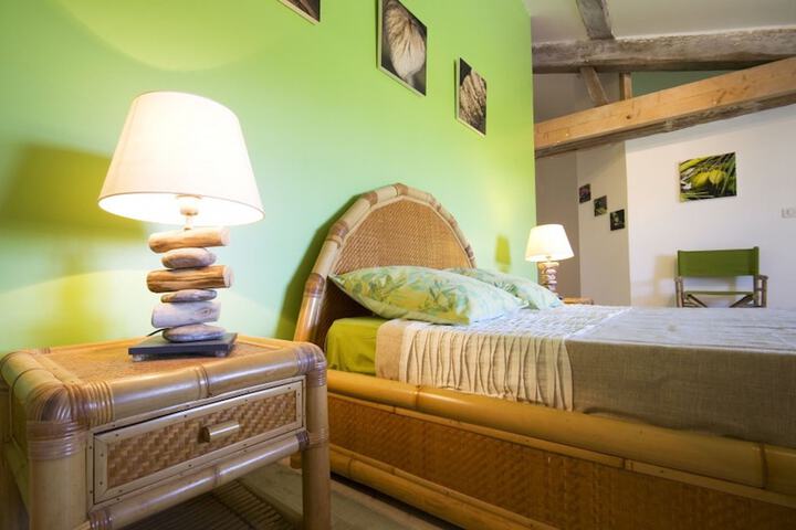 Room 2 of 36