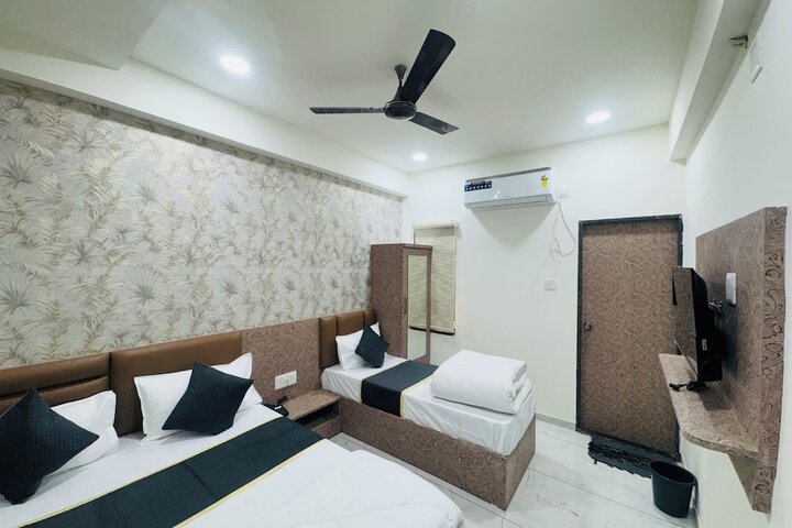Room 8 of 21